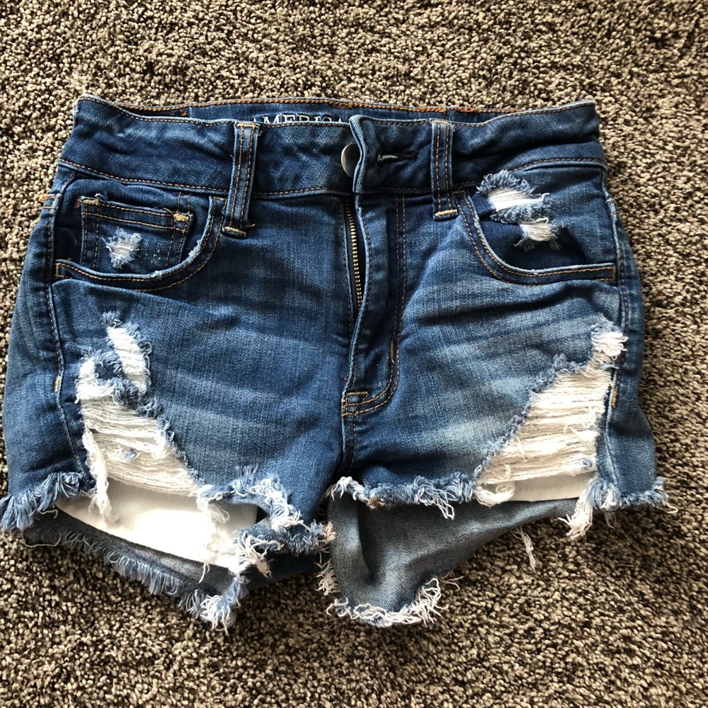 Size 0 (24) American eagle shorts.
